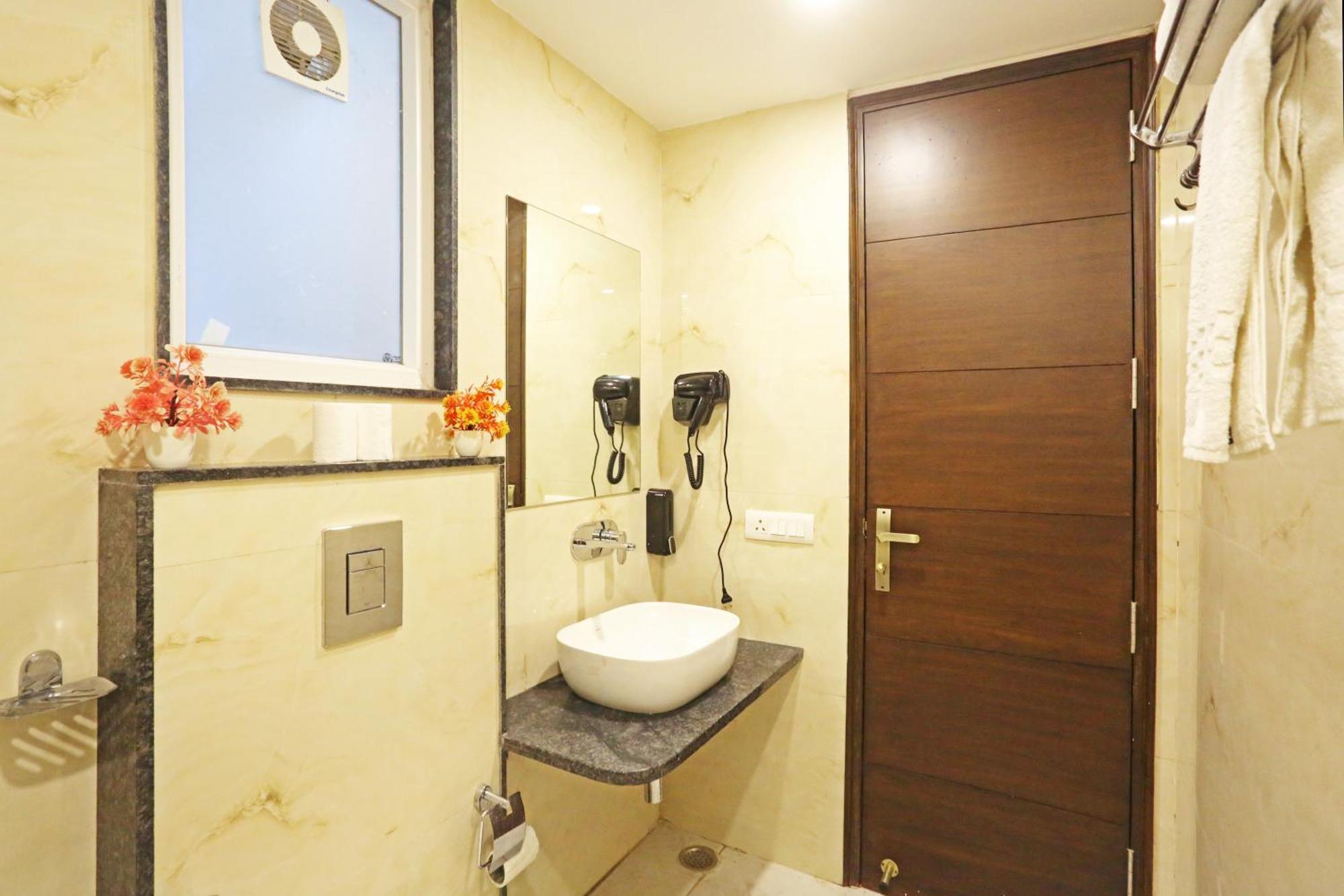 Frankstay By Hotel Mayfair Newly Built - Ню Делхи Екстериор снимка